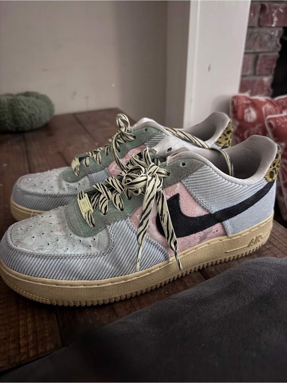Nike Low-Top Sneakers in Mint Green, Pink and Black